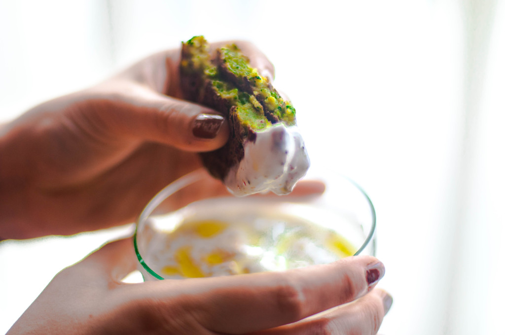 Fritters di zucchine e piselli