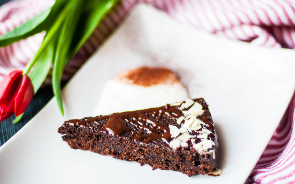 Torta al cioccolato e barbabietole