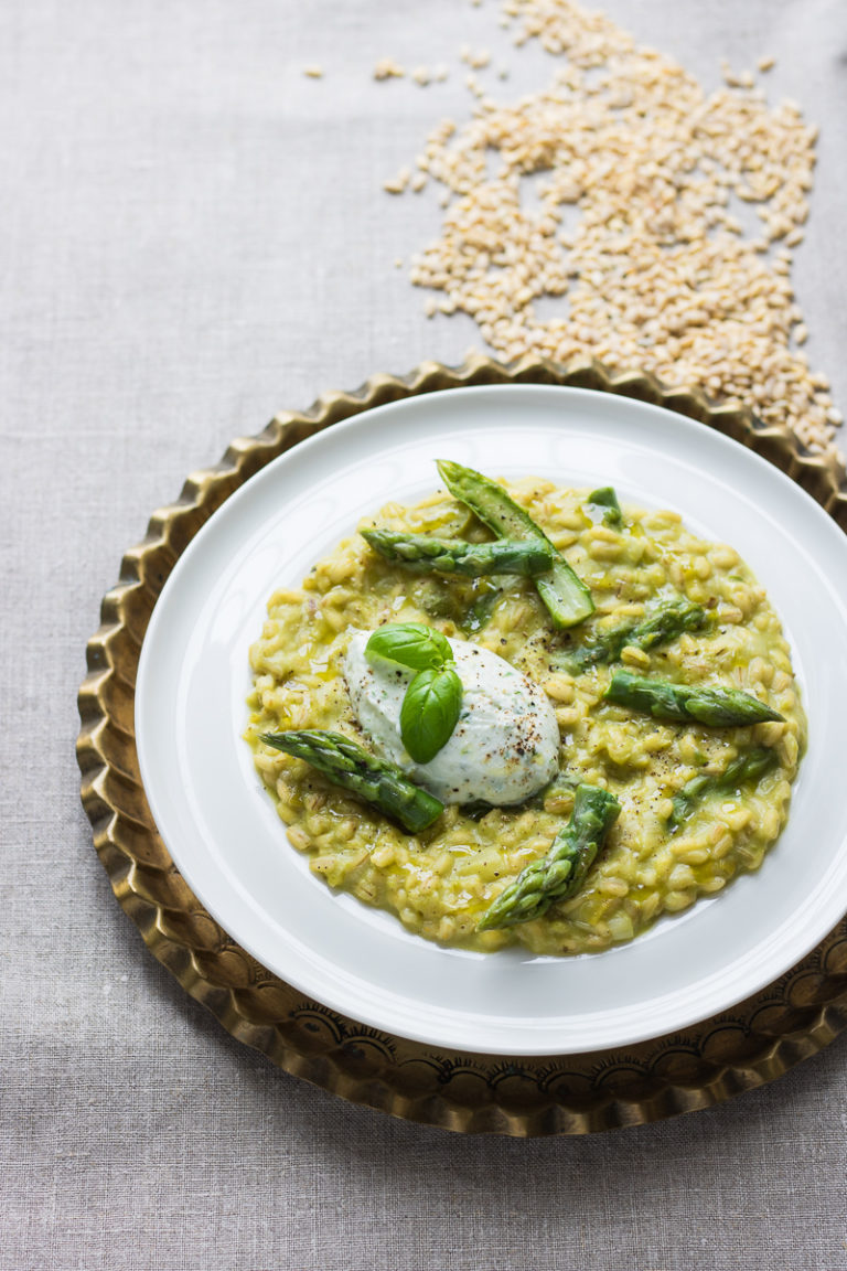 Orzotto agli asparagi al formaggio di capra