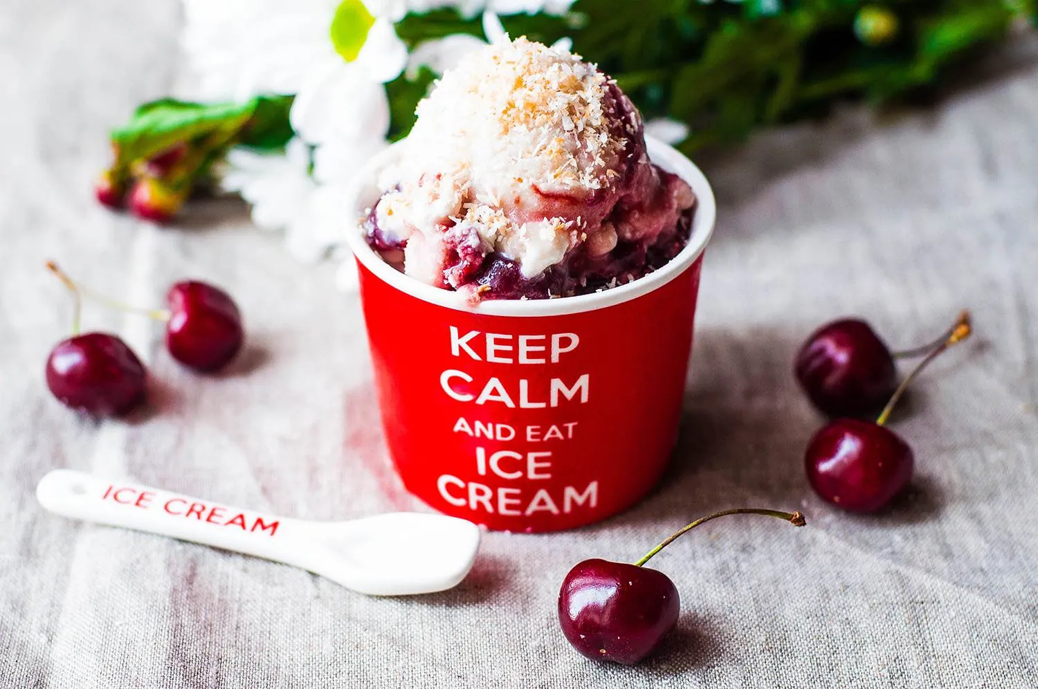 Sorbetto al cocco e ciliegie [vegan]