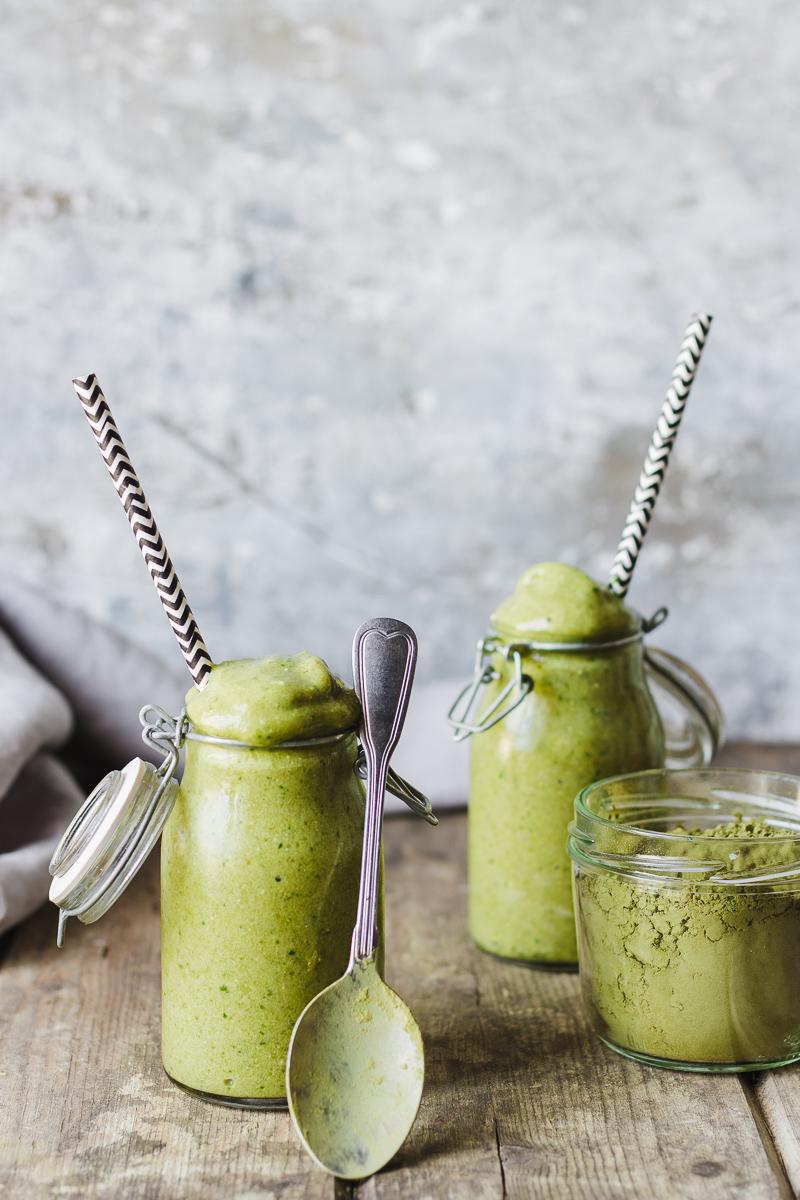 Il green smoothie perfetto, senza compromessi, che non vedrete l'ora di rifare, senza zuccheri aggiunti senza glutine e vegano