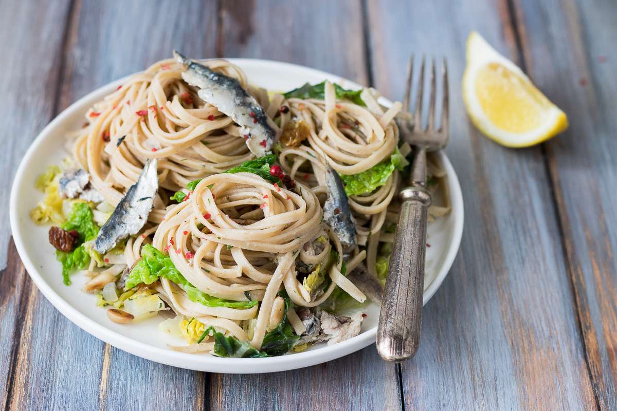 Pasta con le sarde e verza