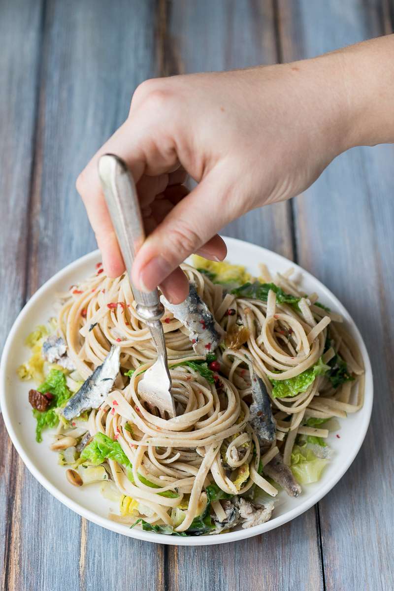 Pasta con le sarde e verza