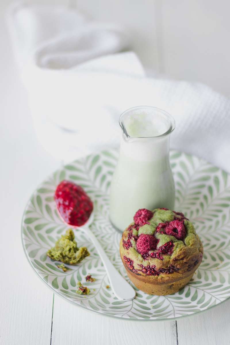 Muffin al tè matcha e lamponi | senza zucchero