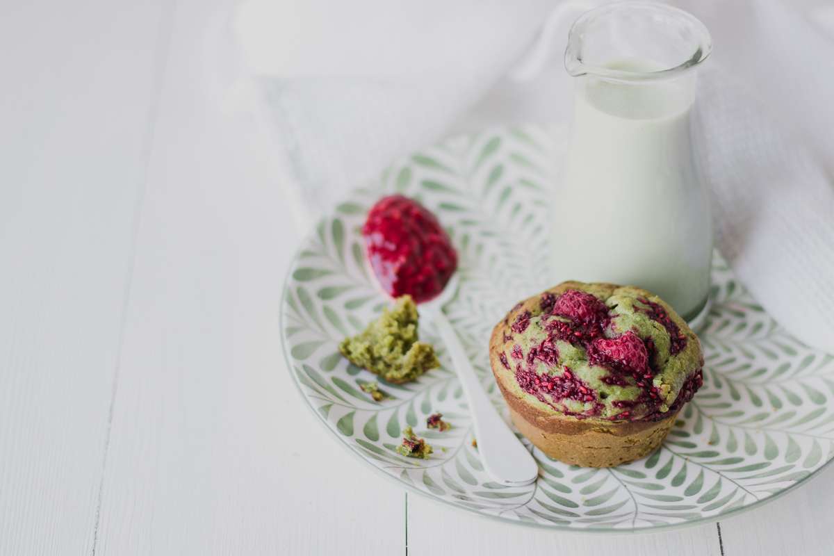 Muffin al tè matcha e lamponi | senza zucchero