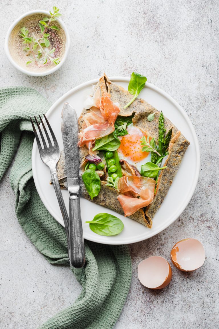 Galette bretonne con verdure e uova Brunch di Pasqua