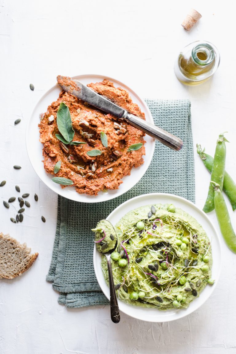 Hummus di piselli & patè di pomodori secchi Brunch di Pasqua