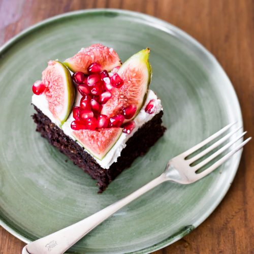 torta al cioccolato senza glutine e senza latticini autunnale