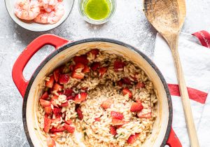 come preparare il risotto alle fragole e gamberi