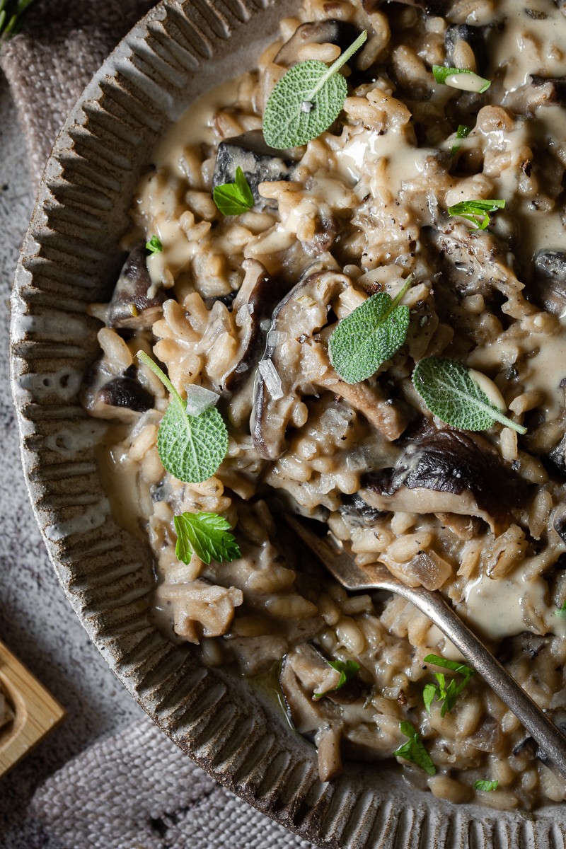 risotto ai funghi con miso e thaina