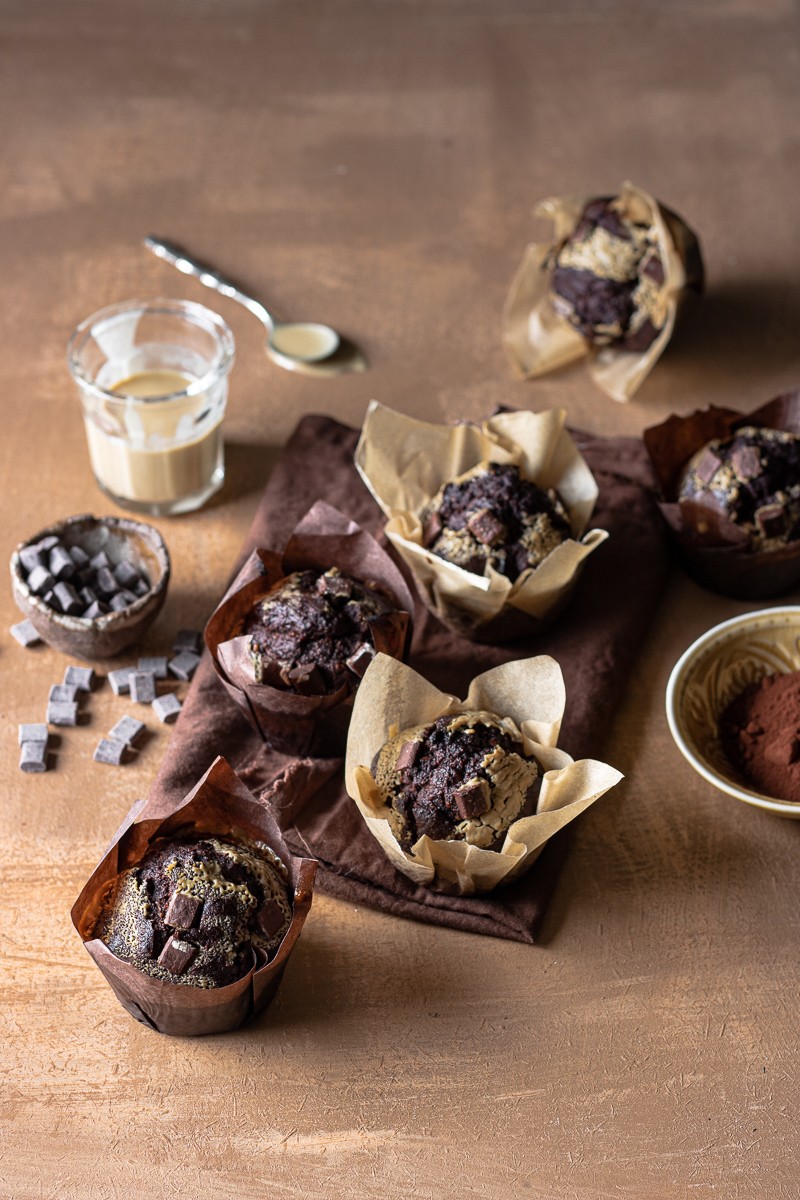 Muffin al cioccolato e tahina senza zucchero e senza burro