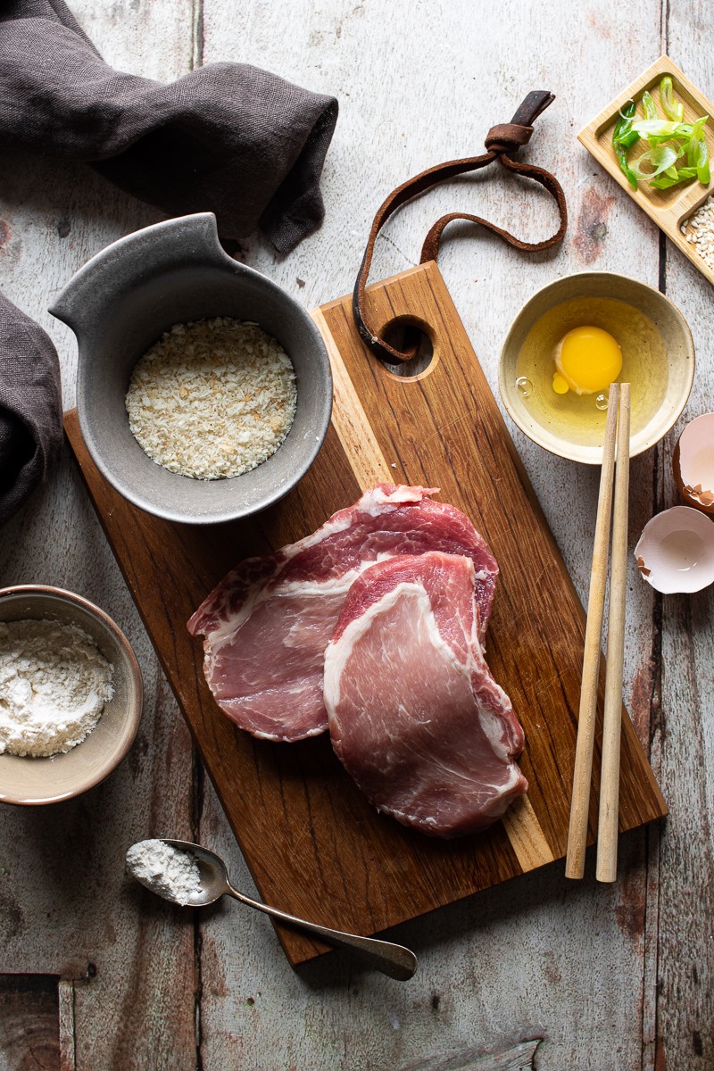 preparazione del tonkatsu al forno