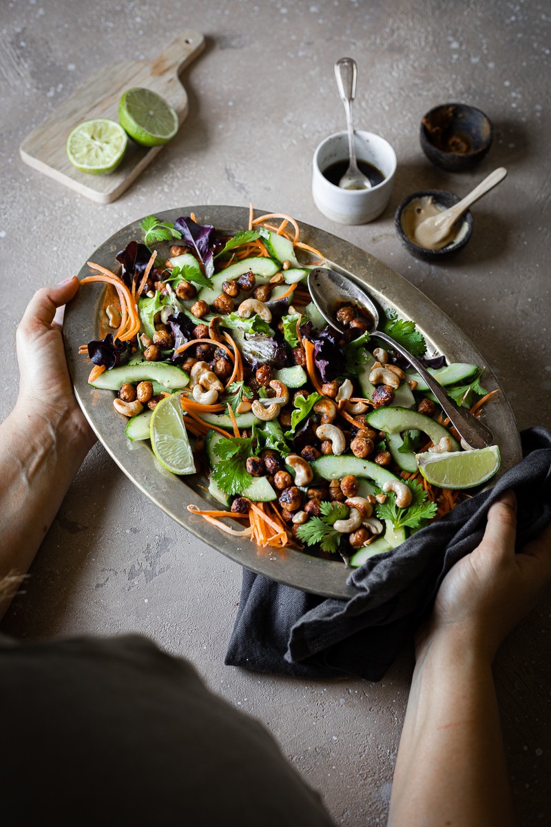 ricette estive con i legumi insalata di ceci arrosto speziati