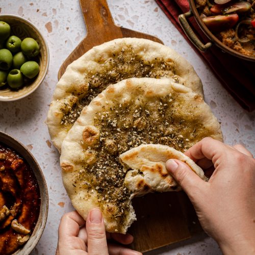 meze focaccine allo zaatar manoushe