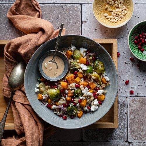 Insalata autunnale di couscous cavoletti zucca quartirolo