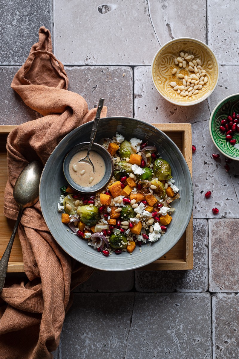 Insalata autunnale di couscous cavoletti zucca quartirolo