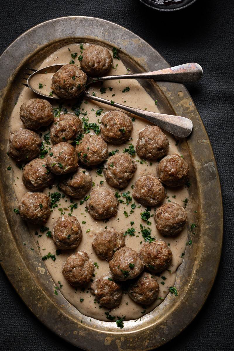 Julbord buffet di natale svedese polpette di carne svedesi