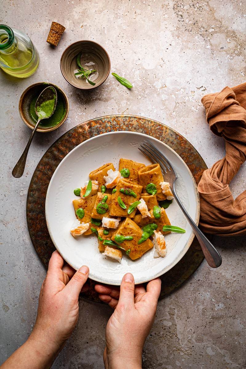 paccheri in bisque di crostacei