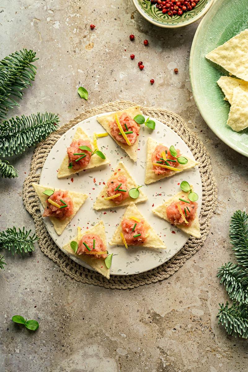 nachos con minitartare di tonno