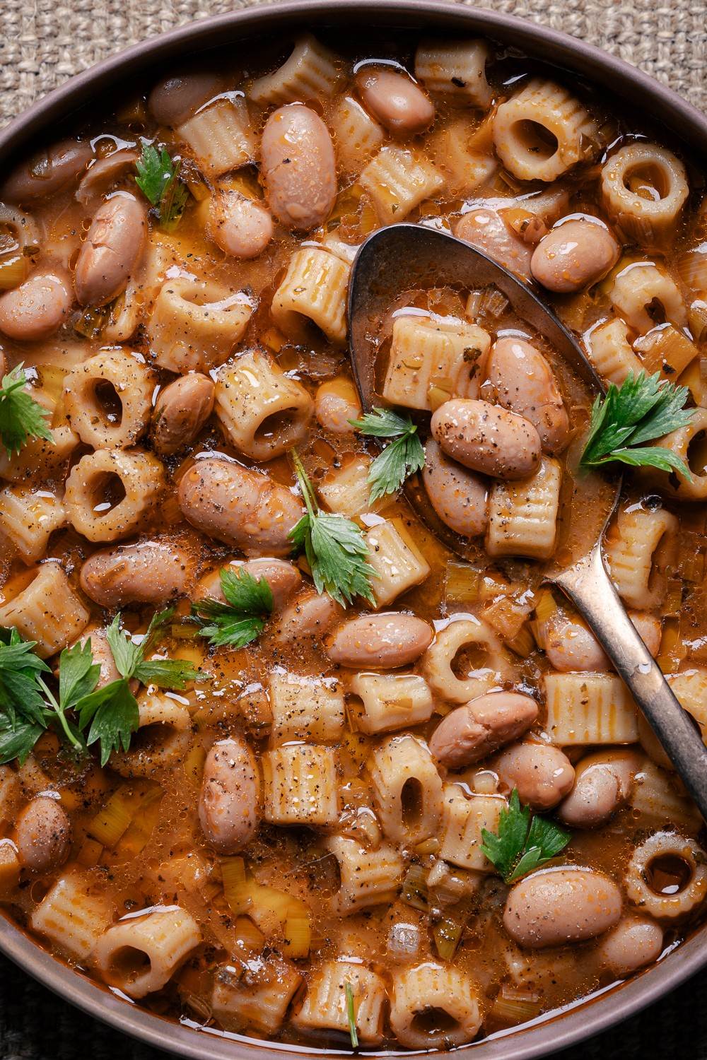 pasta e fagioli freschi cotta nella slow cooker